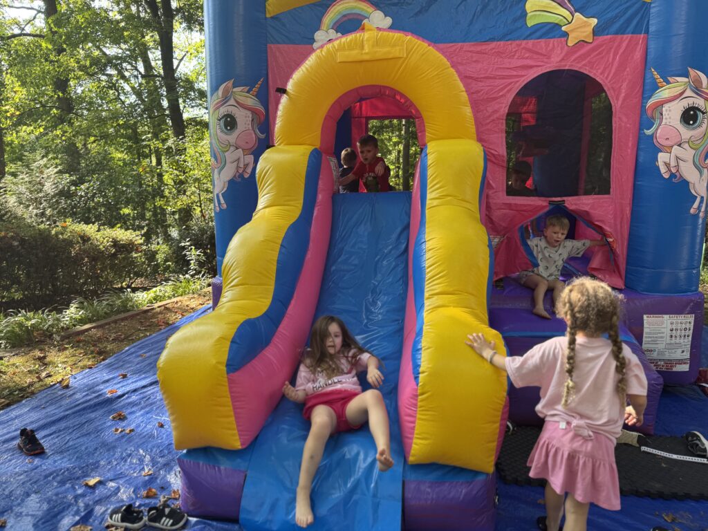 Kids bounce house rentals in Mableton GA for birthday parties and backyard events
